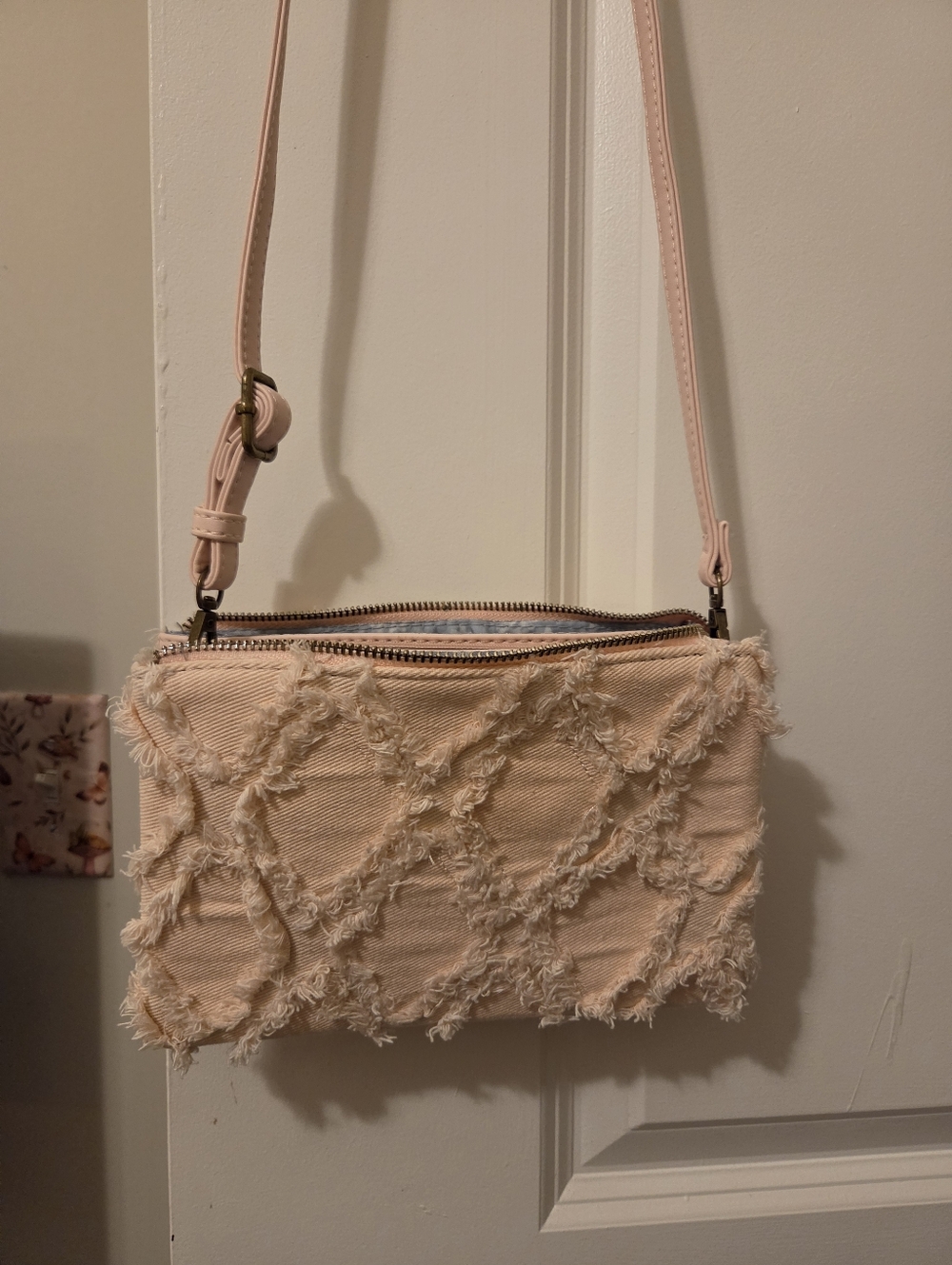 Izzy & Ali Nova Diamond Distressed Crossbody Bag